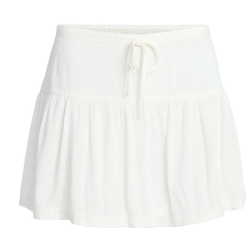 NWT No Boundaries Peplum Mini‎ Skirt Winter White Size Small 4/6 Crochet Trim
